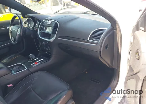 2012 Chrysler 300 Limited из США, поврежденный, VIN 2C3CCACG0CH136877